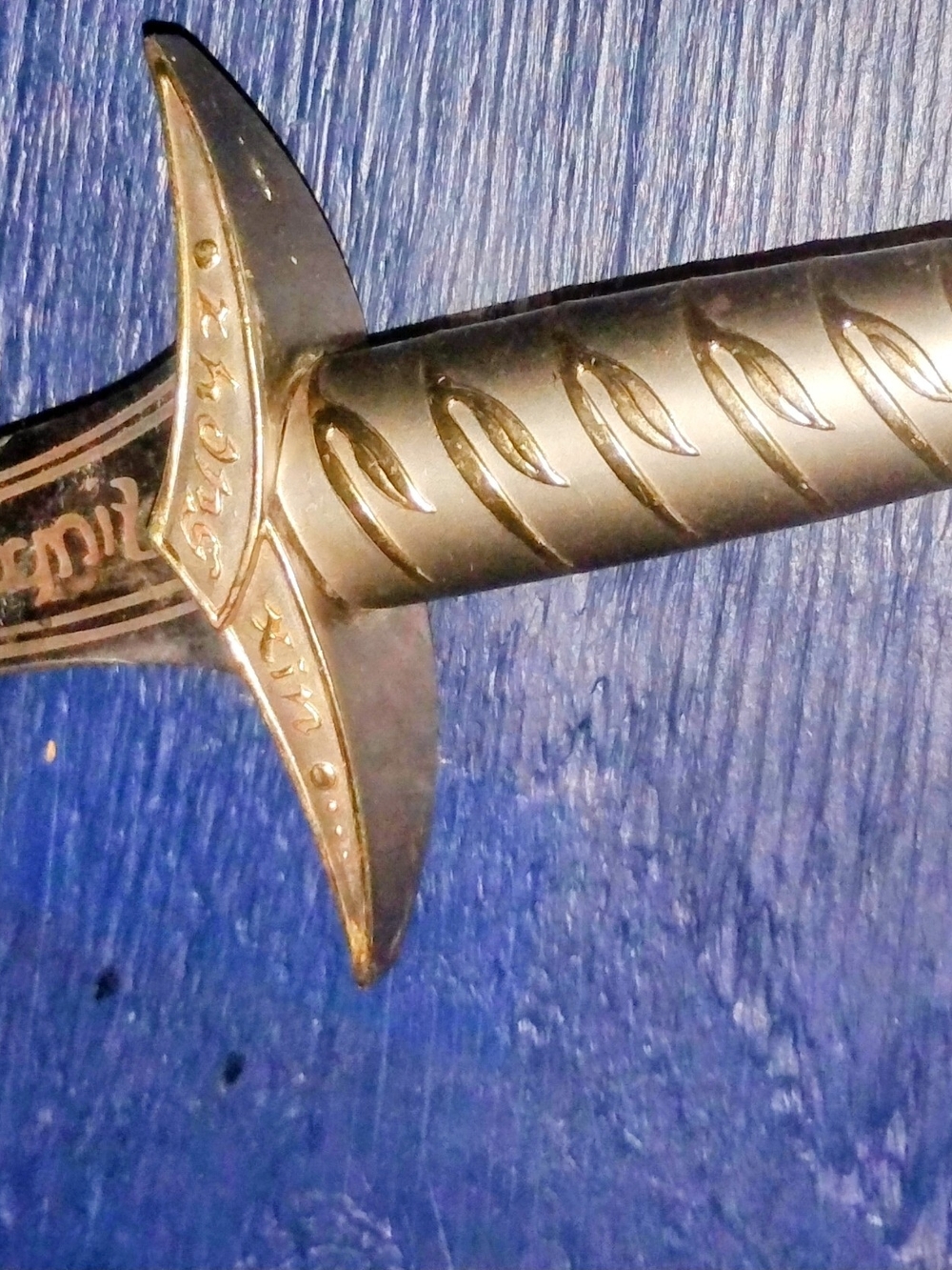 Lord Of The Rings Dagger Authentic Piece Collectible Beautiful Inscription